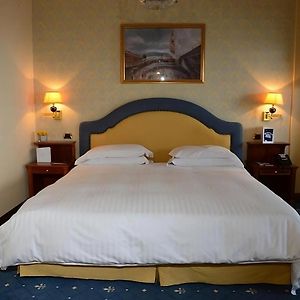 Camera classica con letto king size